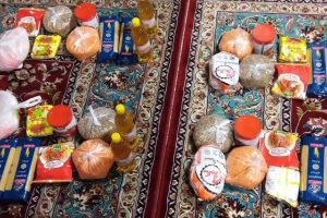 اهواز: توزیع سبد ارزاق بین دانش آموزان به مناسبت ماه مبارک رمضان