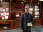 مجموعه ای نفیس از تمبر و پاکت های مهر روز به موزه رضوی اهدا شد