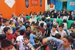 مشهد: کتابخانه مسجد امیرالمومنین (ع)، جشن برای کودکان مهد قرآن به مناسبت هفته وحدت