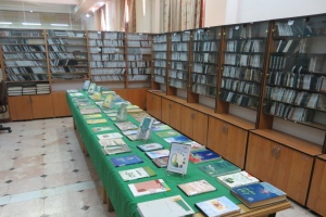 مشهد: کتابخانه شیخ مجتبی قزوینی (ره)، نمایشگاه کتاب و نرم افزار «پیام آور رحمت» به مناسبت میلاد رسول اکرم (ص)