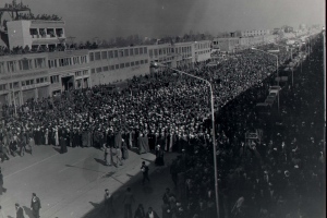 راهپیمایی مردم مشهد در بهمن 1357