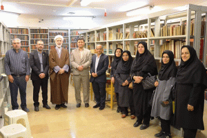 بازدید مدير كل كتابخانه‌هاي عمومي استان يزد از کتابخانه و موزه وزیری
