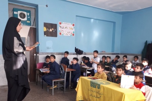 کرمانشاه: زنگ كتاب برای دانش آموزان دبستان شهيد رمضاني