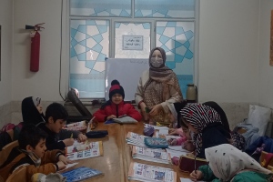 مشهد: كتابخانه مسجد بزرگ امام رضا(ع)، آموزش زبان انگليسي به كودكان