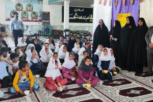 قوچان: برگزاري جشن در محل مسجد حيدريه روستاي گوجه براي دانش آموزان ابتدايي