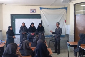 تربت حیدریه: برگزاري زنگ كتاب در دبيرستان دخترانه شبانه روزي عترت