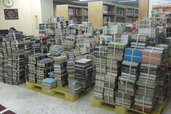  اهداء بیش از 14 هزار نسخه کتاب به 12 مرکز و نهاد فرهنگی
