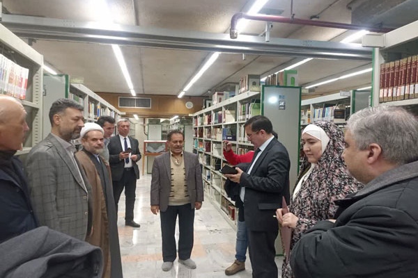 هیات علمی بنیاد بین المللی امیر علی شیرنوایی ازبکستان از کتابخانه رضوی بازدید کردند