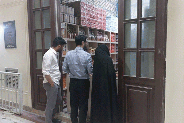 افتتاح غرفه عرضه محصولات غذایی رضوی در کتابخانه حرم رضوی