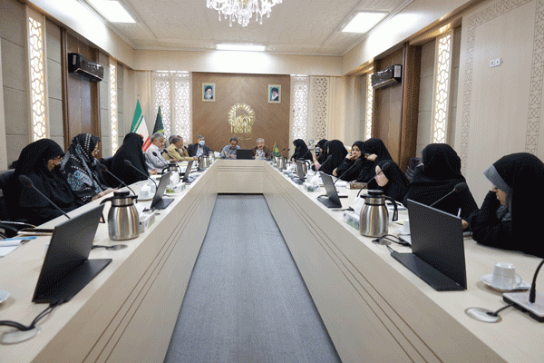 معرفی و خوانش کتاب «عروس پاییز» در کتابخانه مرکزی آستان قدس رضوی 